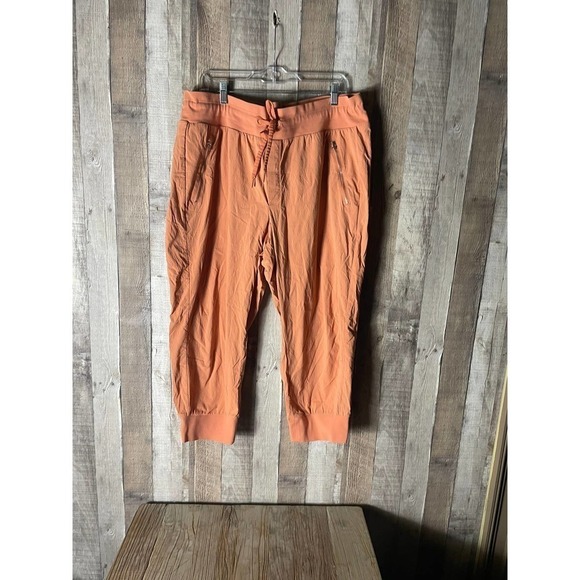 Athleta Trekkie North Crop 23" Jogger - Picture 3 of 7